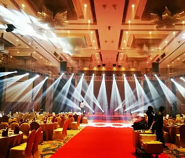Sicheng stage lighting Sichuan banquet hall main 230W shaking his head beam light sound engineering project