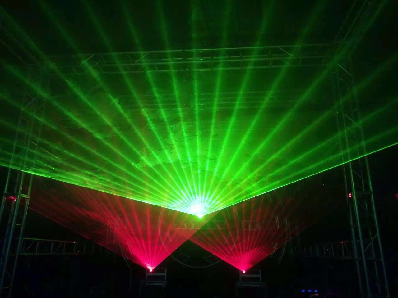 Full color / single green laser light 3-8W