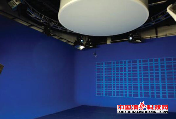 演播室中高色温光源对舞台灯光设计有哪些利害效果图