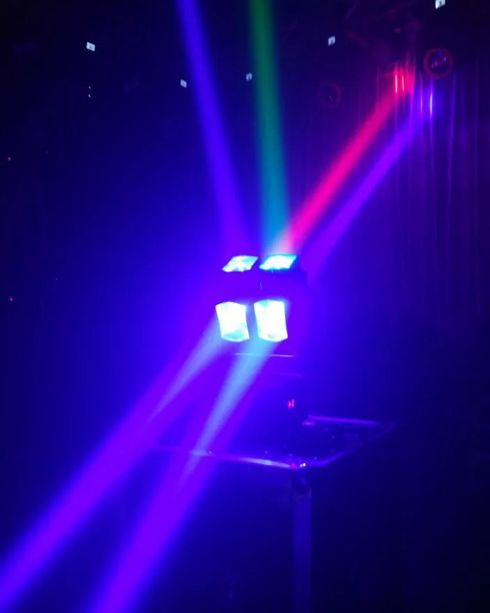 LED风火轮摇头舞台灯效果图