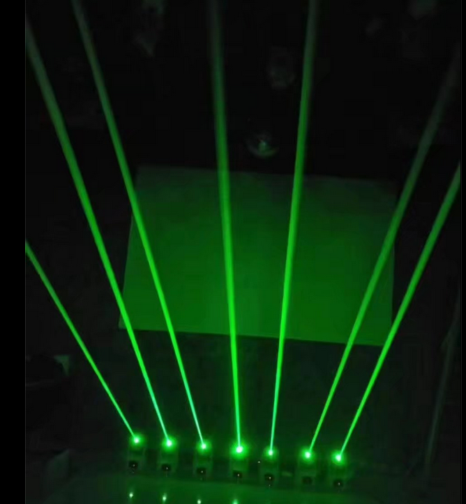 LED吸顶灯染色激光灯效果图