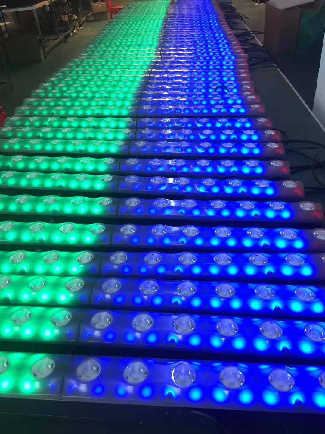 14颗LED变色龙效果图