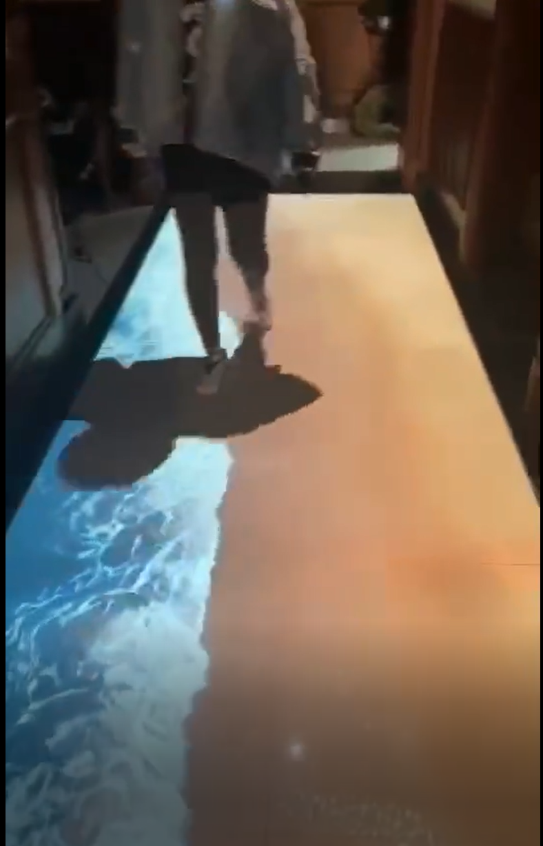互动地面投影设备海浪版效果图